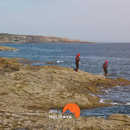 #226 Lii By Holidays