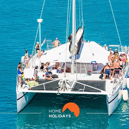 #226 Lii By Holidays